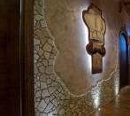 Palladian in travertine star in a restaurant in Rome.